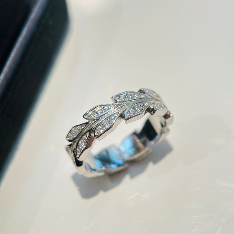 Victoria Vine Band Ring