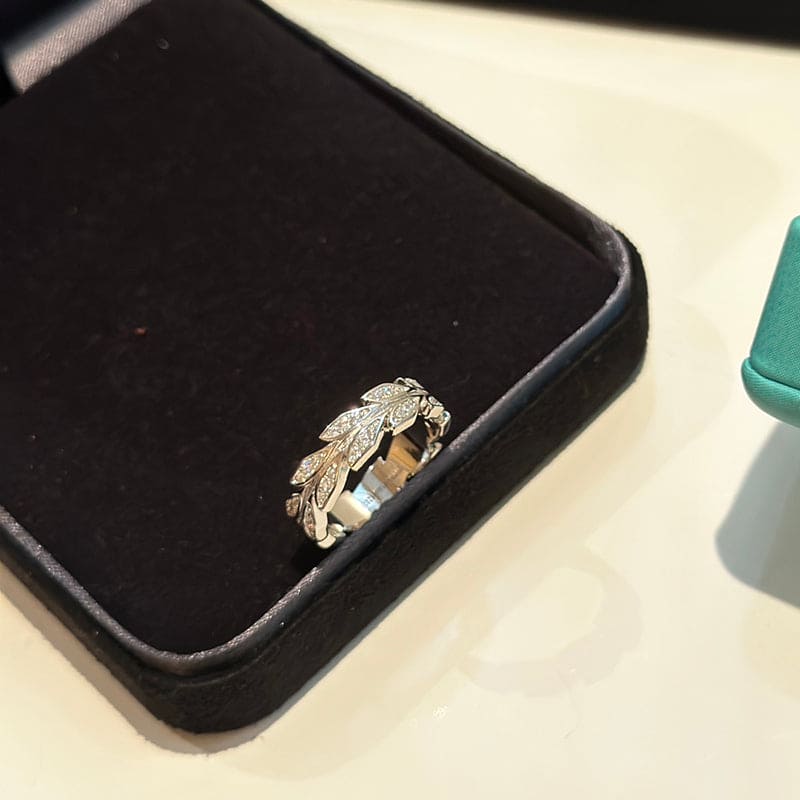Victoria Vine Ring