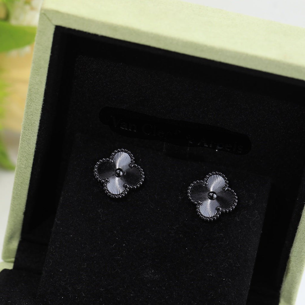 Vintage Alhambra Earrings