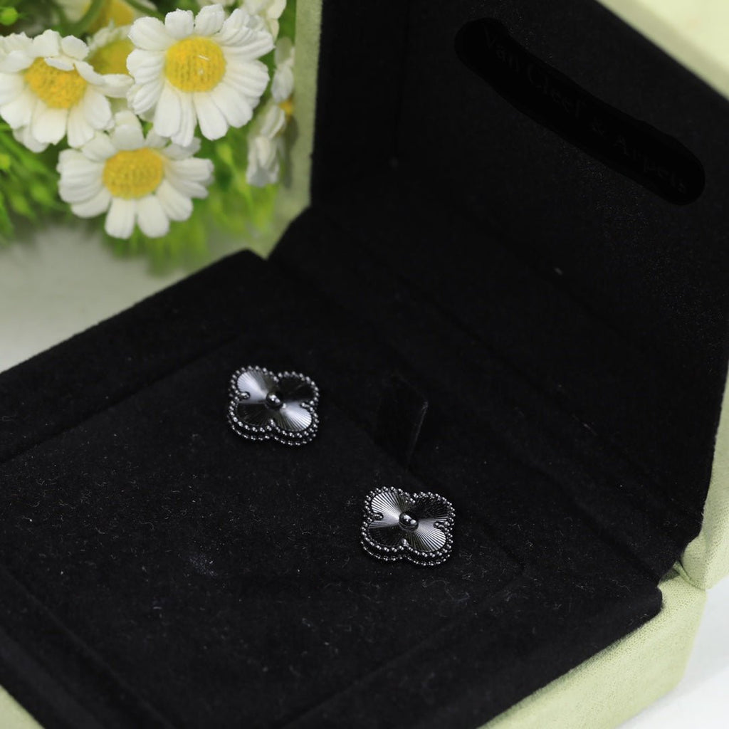 Vintage Alhambra Earrings
