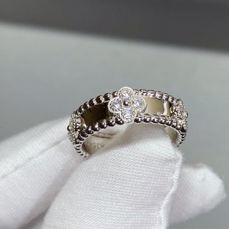Wide Clover Perlée Ring
