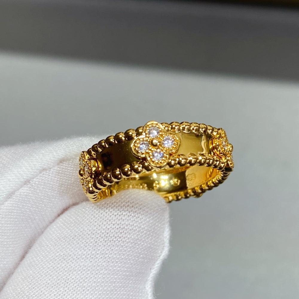 Wide Clover Perlée Ring