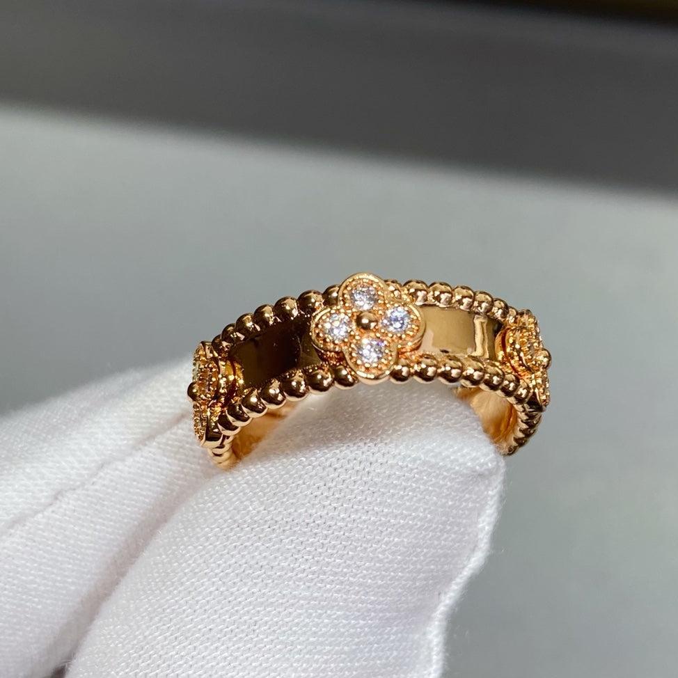 Wide Clover Perlée Ring